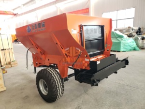 BEIYUAN Épandeur de <span class=keywords><strong>fumier</strong></span> de vignoble de verger d'<span class=keywords><strong>occasion</strong></span> avec boîte de vitesses 40-60HP Tracteur remorqué Trancheuse de fertilisation arrière pour ferme biologique - Product Image 6
