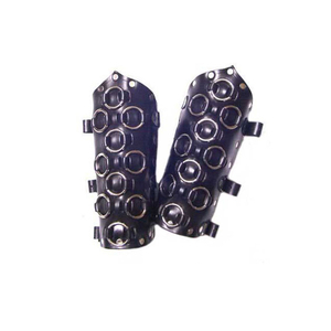 Protector de brazo de cuero de vaca negro y marrón personalizado al por mayor para productos de caza a la venta al precio más barato hecho en La India - Product Image 1