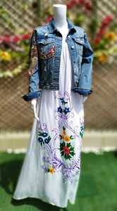 ชุดแม็กซี่เดรสยาวปักลายดอกไม้สไตล์โบฮีเมียนสำหรับผู้หญิงชุดเดรสยาวคอกลมแขนกุดเปิดหลัง2025สำหรับวันหยุดพักผ่อน - Product Image 6