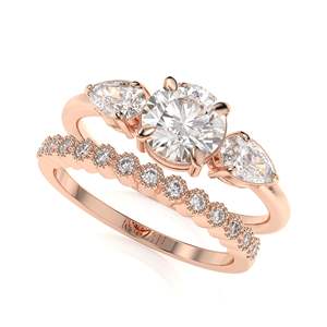 Bague de mariée en diamant taillé rond avec 3 pierres pour femme - Product Image 3