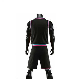 Nouveauté 2024 - Impression de logo personnalisée - Tenue de basket-ball respirante pour l'été - Shorts de sport de haute qualité et confortables pour hommes - Product Image 3