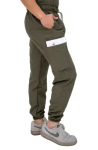 Set da Jogger chirurgico da uomo verde militare-Top con scollo a V manica corta e pantaloni da Jogger (personalizzati)