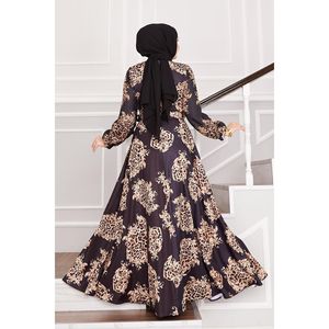 Robe noire modeste avec détail léopard Hijab-Friendly Fashion - Product Image 4