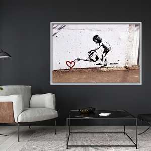 Lienzo Impreso de Banksy: Niños Regando un Corazón, Decoración de Arte Callejero, Lienzo con Marco Blanco - Product Image 1