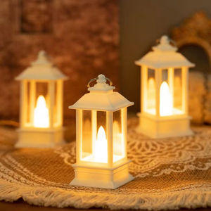 Lanternes décoratives en métal avec des coupes d'inspiration marocaine, parfaites pour le ramadan Kareem Eid Mubarak et les événements familiaux traditionnels - Product Image 1
