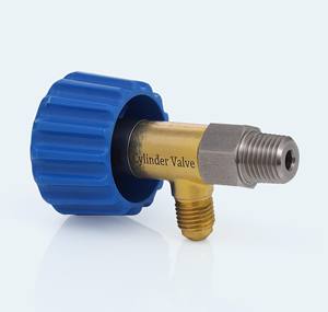 Vanne à cylindre auto-obturante BrassBlizz nouvelle génération 7/16-20 SAE 45 °   Adaptateur de réfrigérant 1/4-18 NPT 1200 PSI 3 kg - Product Image 2