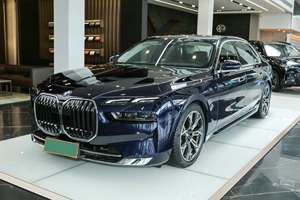 Nuevo SUV de Lujo de Alta Calidad con Paquete Premium, Llantas de Aleación R20, Motor Turboalimentado, Transmisión Automática, Modelo 2023 - Product Image 3