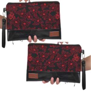 กระเป๋าสตางค์ผ้าบาติกสไตล์วินเทจที่ดีที่สุดจากอินโดนีเซียยาวหนังสังเคราะห์รูปทรงเรขาคณิตแบบมีซิปปิด - Product Image 3