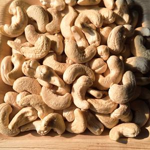 Ventes chaudes Noix de cajou blanches du Vietnam Noyau de qualité W240 Fraîches Biologiques 100% Naturelles avec emballage sous vide pour la transformation alimentaire - Product Image 1