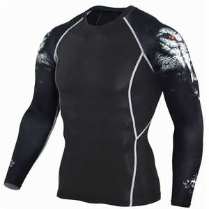 Vente en gros de rash guards de qualité supérieure, durables, respirants, à séchage rapide, en spandex/polyester, grandes tailles, logo personnalisé OEM, sublimation - Product Image 4