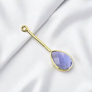 Breloques pendantes DIY en pierre précieuse Iolite Quartz facettée en forme de poire 28x9mm, en argent sterling plaqué or, serties clos, Christian - Product Image 1