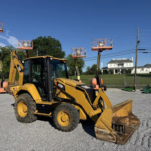 2017 CAT 420F2 chargeuse-pelleteuse 4X4 Power Shift Transmission Bons pneus-Excellent produit - Product Image 4