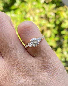 1.01CT VS1 Lab Grown Anillo de compromiso de diamante redondo en oro sólido de 18K Charm Jewelry para su regalo de fiesta de boda - Product Image 1