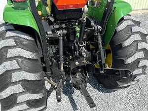 Tractor usado 2009 John Deeree 4320 - Product Image 3