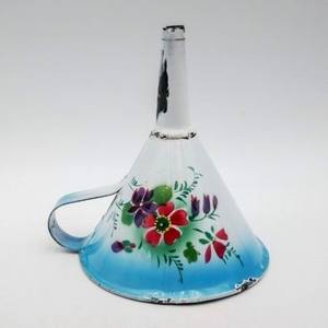 Decorative Enamel <b>Funnel</b> With Handle For Easy Spill Free Liquid Transfer Floral Design Ideal For <b>Kitchen</b> Home And Display Use - Product Image 3