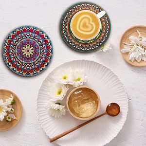 Juego de posavasos de madera de alta resistencia, creado para ofrecer un diseño elegante y una protección duradera de la superficie diariamente. - Product Image 5