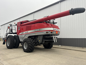 Cosechadora Massey Ferguson 9540 a Precio Económico en Stock, Lista para Envío - Product Image 5