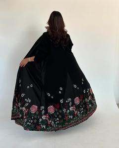 Abaya longue en satin de luxe sur mesure en gros, vêtements islamiques pour femmes, manches bouffantes, inspirée de Dubaï, mode modeste en soie turque - Product Image 1