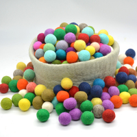 Boules de Pom en laine de qualité supérieure de 2.5cm faites à la main Petites boules de feutre pour la fabrication de boules de Noël Décorations créatives!