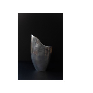 Florero brillante de aluminio de diseño moderno de lujo, florero de Metal hecho a mano para decoración de piso de boda y hogar - Product Image 2