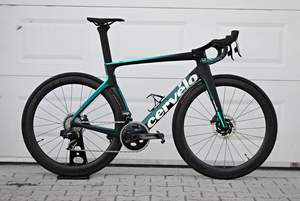 Vélo de route Cervelo S5 Force eTap AXS Disc 2025 de qualité supérieure - Product Image 5