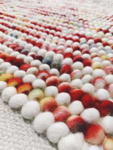 Tapis en laine tissé à la main Rouge Kilim épais Tapis tressé |   Tapis d'intérieur en laine texturée beige et marron naturel |   Décoration d'intérieur bohème - Product Image 5