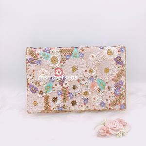 Porte-monnaie en cuir brodé à la main et perles Zulu Wallet Cadeaux Art Unisex Cadeau Wallet Perlé Purse - Product Image 1