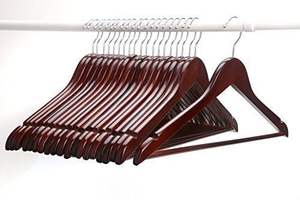 TOUCH HECHO A MANO MEJOR Estilo de boutique de alta calidad Percha de madera de loto de grado con muescas con percha de traje de barra - Product Image 2