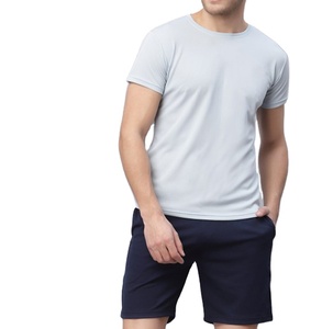 Conjunto deportivo transpirable de verano para hombre, diseño personalizado, de alta calidad, 100% algodón, camiseta y pantalones cortos. - Product Image 1