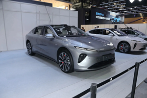 2024 LIXIANG Leading Ideal L9 Hybrid Electric SUV Ultra Range con caja de cambios automática 4 asientos Vehículos eléctricos de rango extendido - Product Image 2