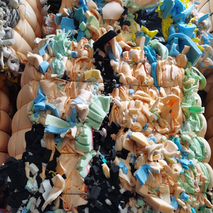 Vente en gros de déchets de mousse de polyuréthane recyclés déchets de mousse PU réutilisables pour l'application de profilés - Product Image 6