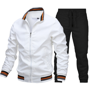 Nouveau dernier design de survêtements de jogging personnalisés en matériau de haute qualité, survêtements respirants et durables à fermeture éclair survêtements personnalisés - Product Image 6