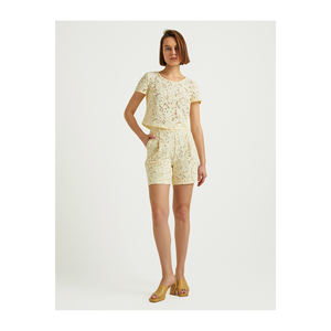 Shorts de Encaje con Cinturón Grueso para Mujer - Product Image 1