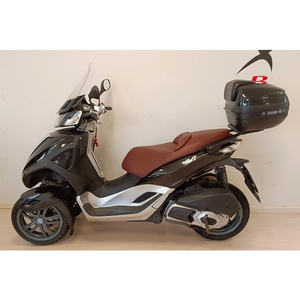 Yourban MP3 Vehículo Motorizado de Pasajeros Tipo Carrocería Cerrada - Product Image 5