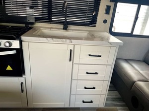 รถพ่วง Jayco J-a-y F-l-i-g-h-t S-l-x 260BH รุ่นใหม่ ปี 2026 พร้อมขายแล้ว - Product Image 4