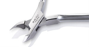 NGHIA OMI Professional CB-101 Pince à cuticules Haut de gamme en acier inoxydable de luxe gris Ensemble de pédicure et de manucure - Product Image 2