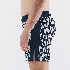 Short MMA personnalisé pour hommes Design professionnel Gym Fighting Wear avec impression de logo personnalisé Short Length Martial Arts Wear - Product Image 5