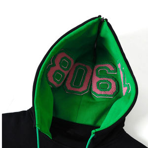 Sudadera de chenilla verde estampada 100% algodón para invierno con franja rosa, puños transpirables, bolsillo canguro y capucha frontal. - Product Image 5