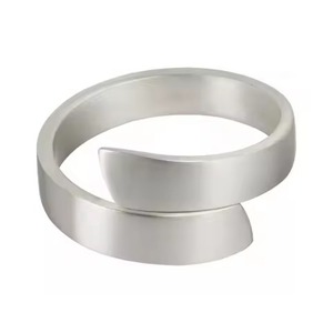 Anillo para Servilletas con Diseño de Piña y Acabado Marrón Antiguo, Anillo para Servilletas de Mesa de Comedor - Product Image 3