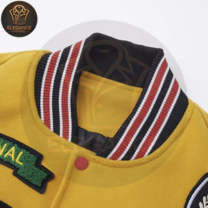 2025 OEM ODM Service nouveau bloc de couleur rouge et noir Vintage avec patchs brodés coupe ample Baseball Varsity vestes - Product Image 3