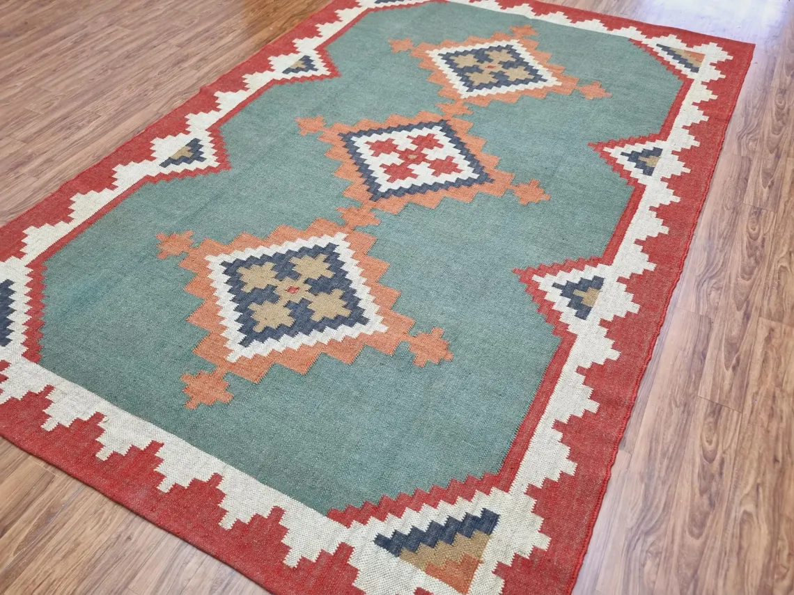 Identique à l'image