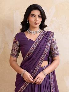 ชุดเลเฮนกาโชลีผ้าจอร์เจตต์เนื้อหนา ดีไซน์เนอร์ พร้อมงานปักและประดับเลื่อมอย่างประณีต มาพร้อมเข็มขัดและผ้าคลุมไหล่เข้าชุด สำหรับงานปาร์ตี้ - Product Image 5