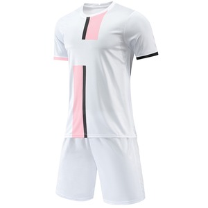 Conception et logo personnalisés taille adulte jeu d'uniformes de football de sport respirant service OEM uniforme de football de haute qualité à bas prix - Product Image 2