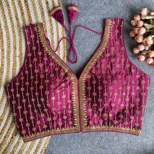 Blusa Étnica Banarasi de Seda Cosida Lista para Usar con Hermoso Trabajo Artesanal y Dori en la Parte Posterior, Blusa de Sari de Seda para Fiesta de Novia - Product Image 1