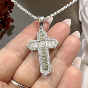 Colgante de lujo con diseño de cruz de plata de ley 925 con diamante de moissanita VVS, estilo hip hop, para uso unisex. - Product Image 1