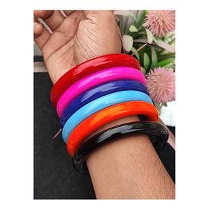 Juego de Brazaletes de Resina Premium para Damas con Estilo Elegante, Accesorio de Moda para Ocasiones Especiales con la Mejor Calidad - Product Image 3