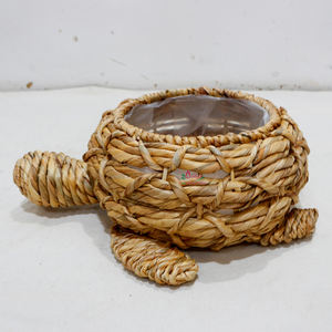 Cesta de almacenamiento de jacinto de agua Artex Dong Thap, organizador natural hecho a mano para sala de estar y armario - Product Image 6