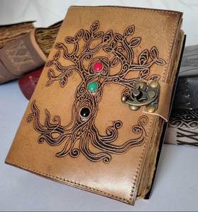 Journaux en cuir gaufré arbre de vie sur mesure avec fermeture à sangle faite avec de vieilles pages de papier fait main antique agate - Product Image 5