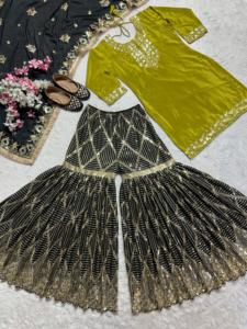 Costumes élégants de Sharara de créateur avec broderie détaillée et travail de paillettes idéal pour les fêtes de mariage et les occasions festives - Product Image 3