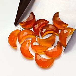 Pierre précieuse en cornaline naturelle, forme de croissant de lune facetté, perles en cornaline sculptées à la main, perles pour la fabrication de bijoux, 16 mm - Product Image 1